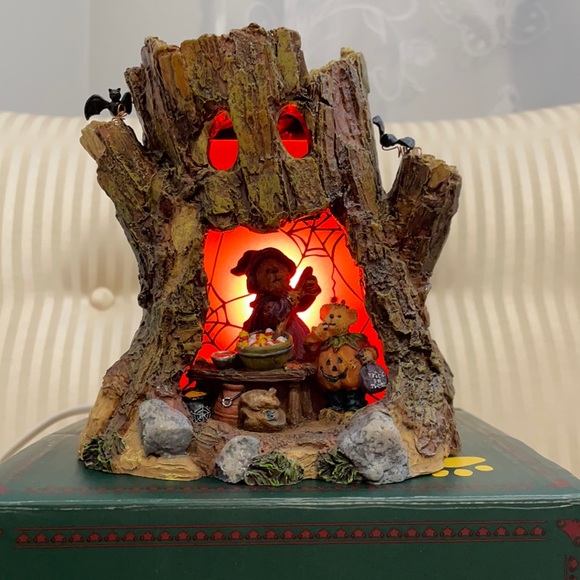 Boyds Bears Halloween tree stump - Picture 1 of 3